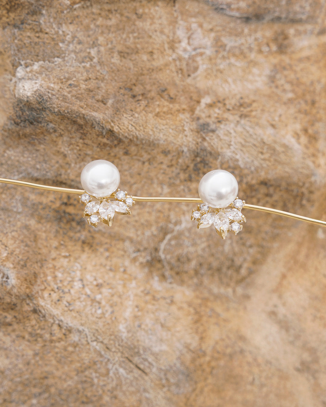 Aretes Perla Hojas Cristales