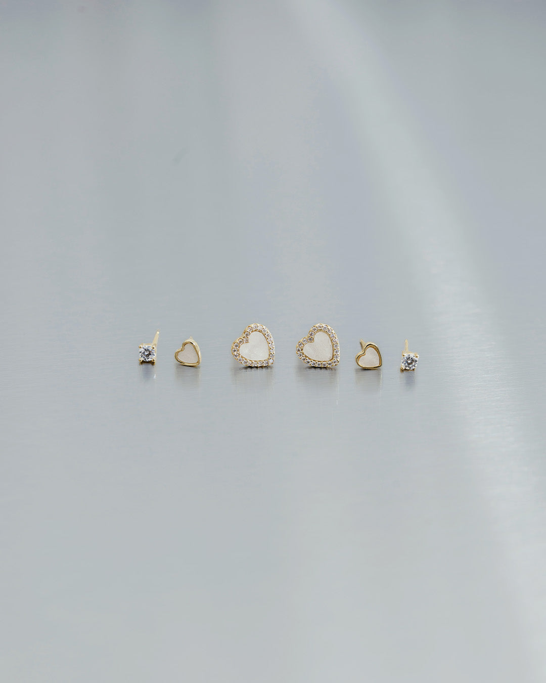 Set X3 Aretes Corazón Nácar