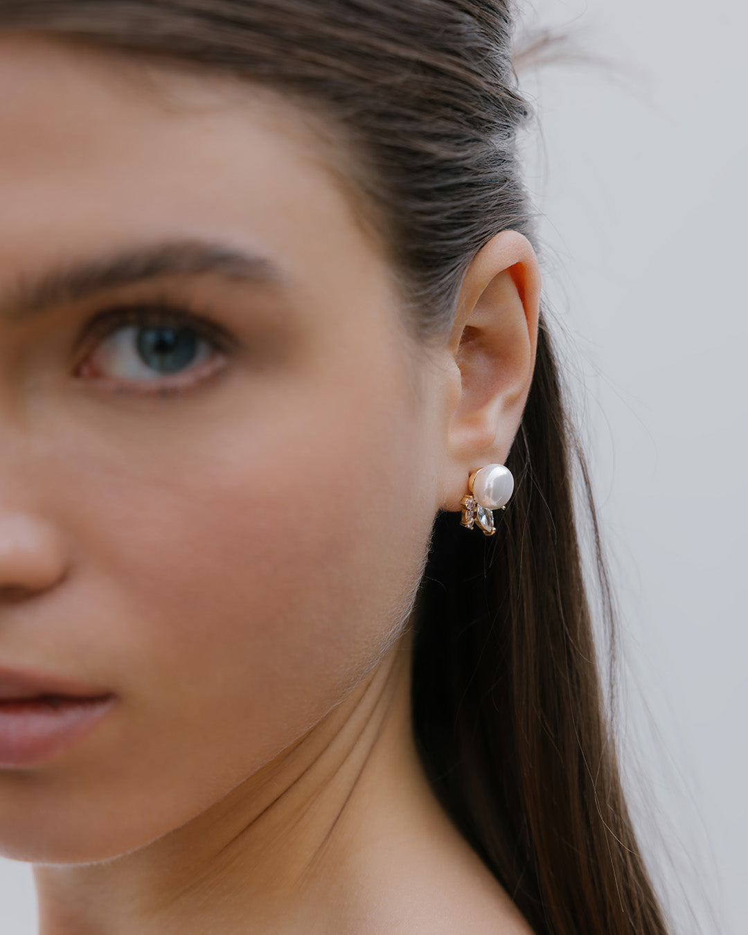 Aretes Perla Hojas Cristales