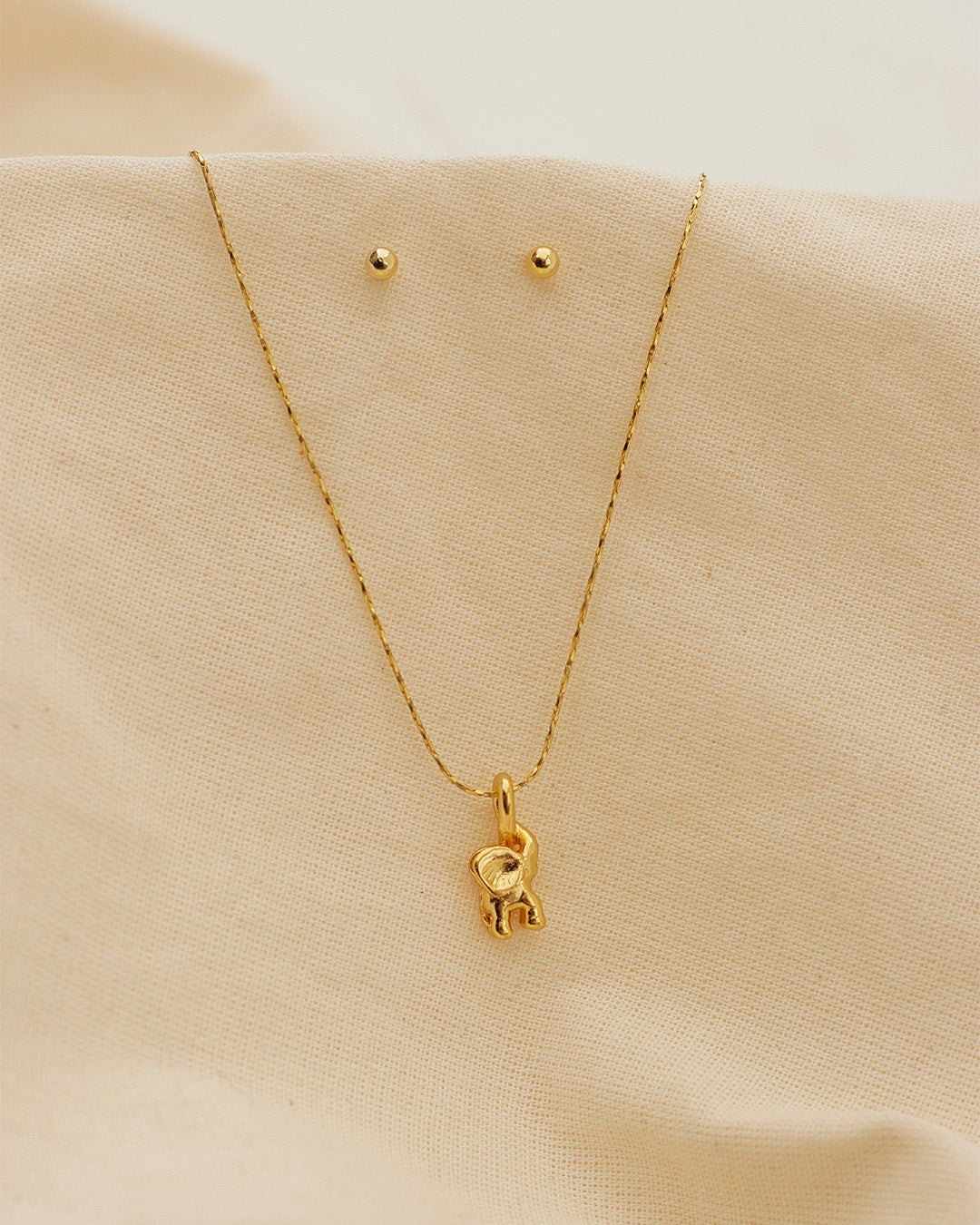 Set de Collar y Aretes Marfil