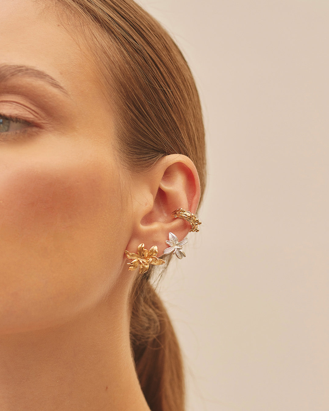 Set de 2 Aretes + Earcuff Florecer