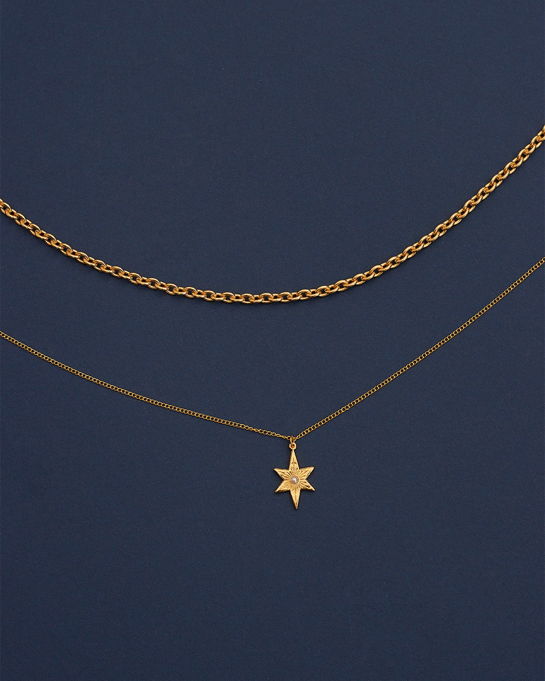 Set de dos collares Maia: 1 collar con dije de estrella y una cadena de eslabones